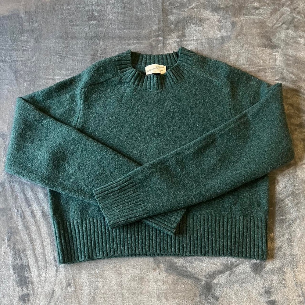 Universal Thread Forest Green Crewneck Sweater
